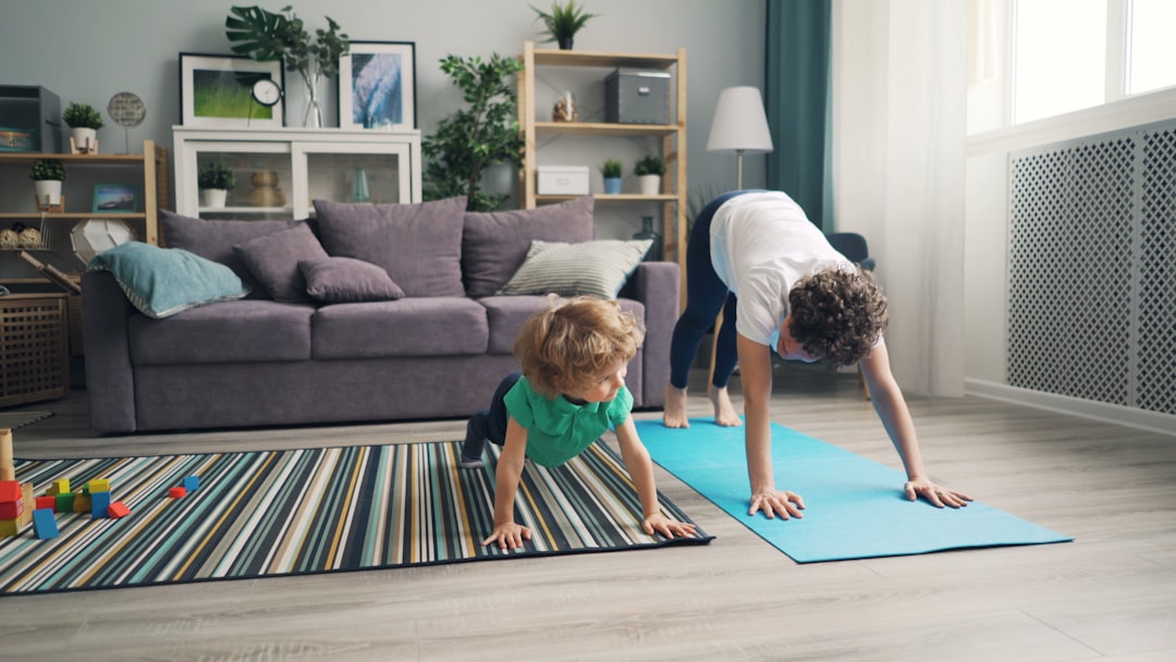Pilates Pasca Melahirkan: Kembali Bergerak dengan Aman